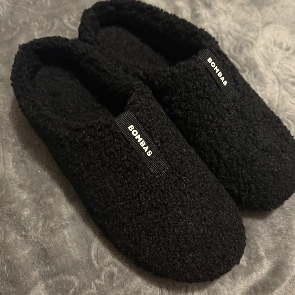 New Women’s Bombas Sunday Slippers size 10